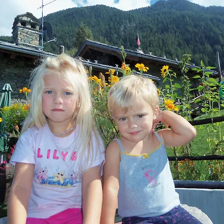 Saint Salod 게스트하우스 카르벤소드